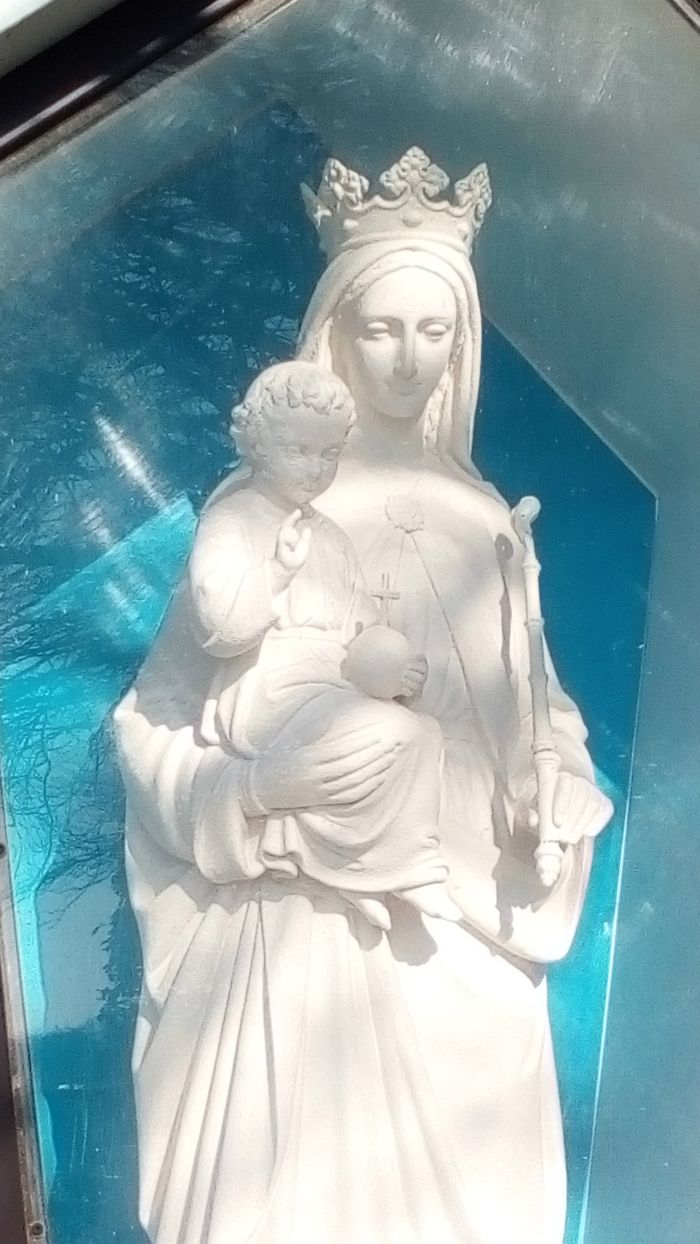 Vierge à l'enfant aux mille visages dans la région de Waimes